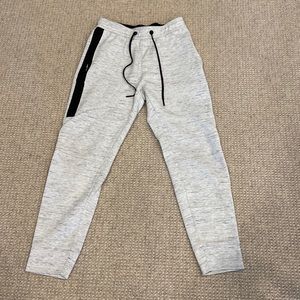 American Eagle 24/7 Joggers